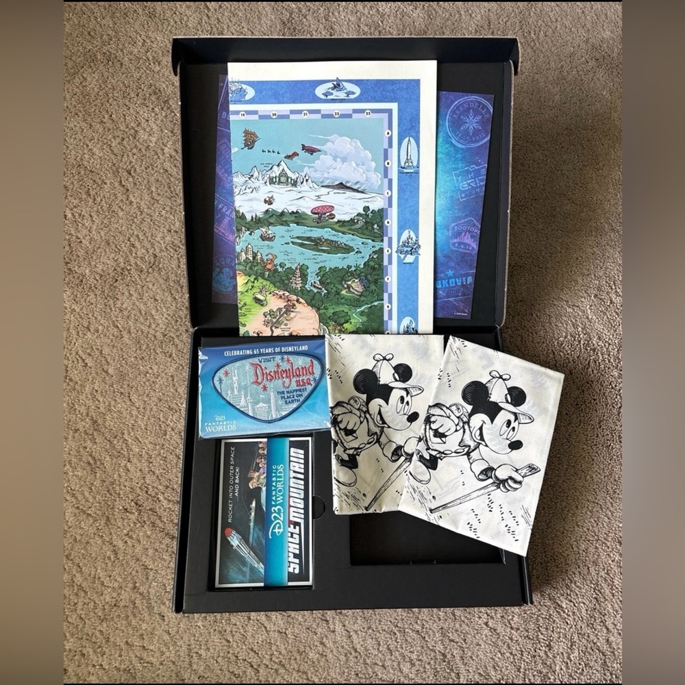 Disney Fantastic Worlds Adventure Kit D23 Gift Set 2020